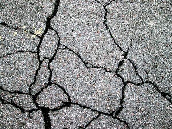Driveway Crack Filling in New Braunfels